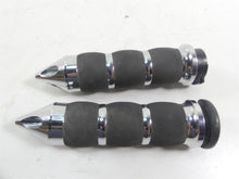 Load image into Gallery viewer, 2004 Harley FXDWGI Dyna Wide Glide Avon Spike 1" Handlebar Grip Set 0630-1224 | Mototech271