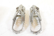 Load image into Gallery viewer, 2009 BMW R1200 GS K255 Adv Front Rider Driver Footpeg Set 46717694557 | Mototech271