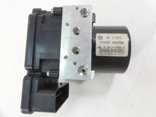 Load image into Gallery viewer, 2009 BMW R1200GS K25 Abs Brake Pump Pressure Modulator Module 7682002 7715107 | Mototech271