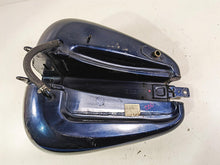Load image into Gallery viewer, 2002 Harley FLSTC Softail Heritage Fuel Gas Petrol Tank -No Dents 62180-00D | Mototech271