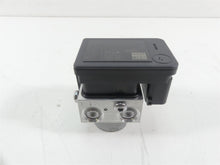 Load image into Gallery viewer, 2018 Triumph Street Triple 765RS Abs Brake Pump Pressure Control Module T2025959 | Mototech271