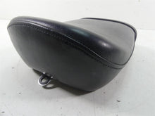 Load image into Gallery viewer, 2002 Yamaha XVS1100 V-Star Rear Passenger Pillion Seat Saddle 5KS-24750-00-00