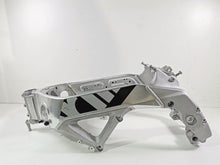 Load image into Gallery viewer, 2017 Aprilia RSV 1100 Tuono V4 Factory Straight Main Frame Chassis With Salvage Tennessee Title 896962