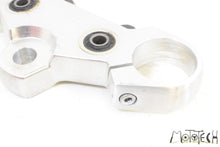 Load image into Gallery viewer, 2001 Suzuki VZ800 Marauder Upper Triple Tree 51311-48E00 | Mototech271