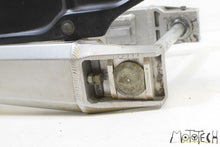 Load image into Gallery viewer, 2005 Kawasaki ZZR1200 ZX1200 Rear Swingarm Swing Arm Straight 33001-1624-458