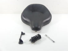 Load image into Gallery viewer, 2016 Harley Touring FLHTP Electra Glide Solo Seat Saddle & Mount 52000033 | Mototech271