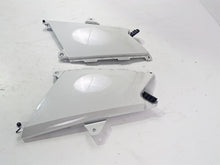 Load image into Gallery viewer, 2010 BMW R1200GS K25 Under Tank Knee Cover Set Alpinweiss 46637726781