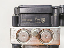 Load image into Gallery viewer, 2020 Harley Touring FLHX Street Glide Abs Brake Pump Module Unit 41100104C