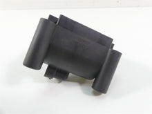 Load image into Gallery viewer, 2008 Harley Softail FLSTSB Cross Bones Delphi Ignition Coil & Cover 31696-07A