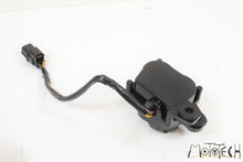 Load image into Gallery viewer, 2016 Ducati Superbike 959 Panigale Exhaust Valve Actuator Servo Motor 59340393A | Mototech271