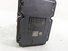 Load image into Gallery viewer, 2007 BMW R1200RT K26 I Abs Gen 2 Brake Pump Module Master Rebuild 34517715109 | Mototech271