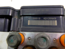 Load image into Gallery viewer, 2015 Harley Touring FLHXS Street Glide Abs Brake Pump Module Unit 41100013A