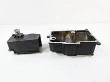 Load image into Gallery viewer, 2007 Harley Dyna FXDB Street Bob Transmission Oil Pan & Baffle Set 26071-02