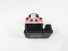 Load image into Gallery viewer, 2010 BMW R1200RT K26 Abs Brake Pump Unit Module 34517715109 7715107 | Mototech271