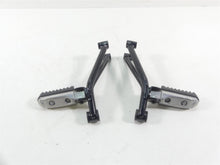 Load image into Gallery viewer, 2019 Moto Guzzi V7 III Stone 750 Rear Passenger Footpeg Set 2B003190 2B003189