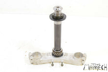 Load image into Gallery viewer, 2005 Kawasaki ZZR1200 ZX1200 Lower Triple Tree Steering Yoke 44037-0008 | Mototech271