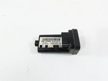 Load image into Gallery viewer, 2004 Harley Softail FXSTDI Deuce Tssm Turn Signal Module 68923-00C