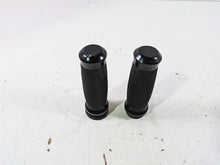 Load image into Gallery viewer, 2016 Harley Touring FLTRX Road Glide Get-A-Grip Magnum Hand Grip Set 56100036