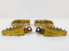 Load image into Gallery viewer, 2009 Harley FXDC Dyna Super Glide Custom Crossthread Gold Footpegs DP-001-UP-008 | Mototech271