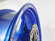 Load image into Gallery viewer, 2020 Kawasaki Z900 ZR900 Nice Straight 17x5.5 Rear Wheel Rim Blue 41073-0713-60J