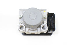 Load image into Gallery viewer, 2015 Suzuki GSXR1300R Hayabusa Abs Brake Pump Module 55610-15H01 | Mototech271