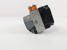 Load image into Gallery viewer, 2021 Harley Touring FLTRX Road Glide Rear Abs Brake Pump Unit Module 41100104C