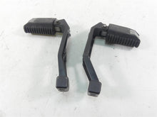 Load image into Gallery viewer, 1999 BMW R1100 GS 259E Passenger Footpeg Foot Peg Set 46712314761 46712314762 | Mototech271