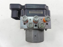 Load image into Gallery viewer, 2014 Harley Touring FLHXS Street Glide Sp Abs Brake Pump Module 41100013A