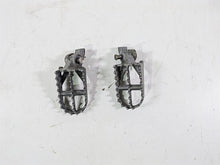 Load image into Gallery viewer, 2009 BMW R1200GS K255 Adv Front Footpeg Foot Peg Set 46717694557 46717694558 | Mototech271