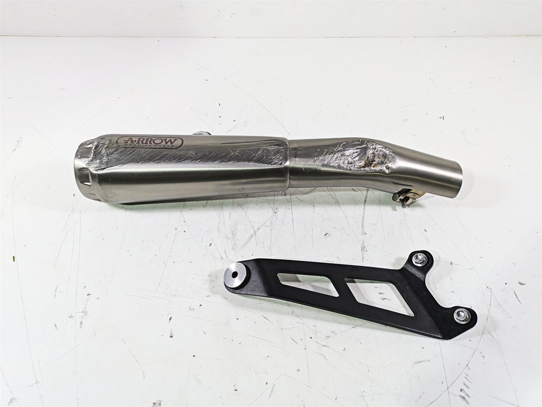 ドゥカティスクランブラーARROW アロー Exhaust Muffler Arrow 71223PRN Pro-Race Slip-on Exhaust, Nichrome Dark