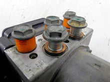 Load image into Gallery viewer, 2015 Harley Touring FLHXS Street Glide Abs Brake Pump Module Unit 41100013A