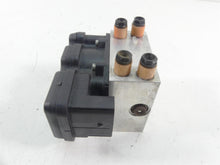 Load image into Gallery viewer, 2013 Harley Touring FLHTK Electra Glide Abs Brake Pump Unit Module 40601-08A | Mototech271