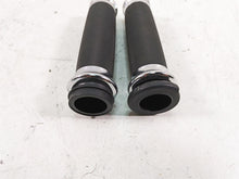 Load image into Gallery viewer, 2010 Harley Touring FLHTCU Electra Glide Nice Avon Hand Grip Set CC-85-CH-FLY | Mototech271