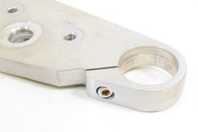 Load image into Gallery viewer, 2002 Kawasaki Vulcan 1500 Mean Streak Upper Triple Tree Steering Clamp 44039-131 | Mototech271