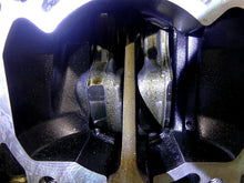 Load image into Gallery viewer, 2005 Seadoo 3D RFI Engine Bottom End Crankcase Crank Case 787 + Rods 420891140 | Mototech271