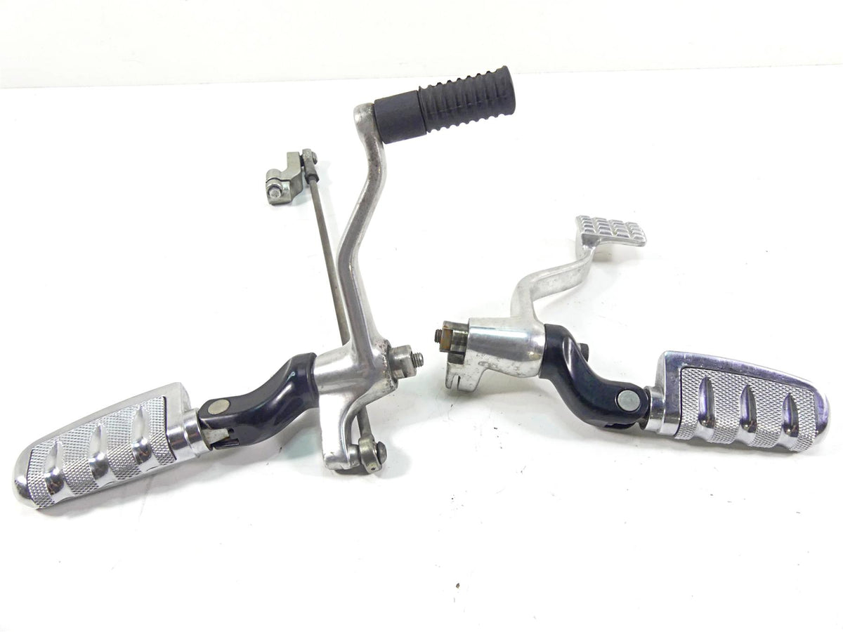 2013 Harley VRSCF Muscle Vrod Left Right Footpeg Foot Peg Rest Set