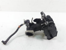 Load image into Gallery viewer, 2016 Harley FLS Softail Slim Throttle Body Fuel Gas Petrol Injection 27685-11A | Mototech271