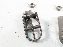 Load image into Gallery viewer, 2007 BMW R1200GS K255 Adv Front Footpeg Foot Peg Rest Set 46717694557