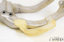 Load image into Gallery viewer, 2010 Honda CRF250R CRF250 R Straight Main Frame Chassis Cln Clr T50100-KRN-A40 | Mototech271