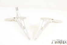Load image into Gallery viewer, 2006 BMW K1200S K1200 S K40 Rear NICE Passenger Footpeg Rest SET 46717660170 | Mototech271