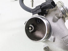 Load image into Gallery viewer, 2017 Indian Chieftain Limited Throttle Body & Intake Manifold 5138214 1204685