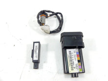 Load image into Gallery viewer, 2008 Harley Touring FLHX Street Glide Tssm Turn Signal Security Module 68924-07