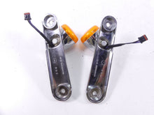 Load image into Gallery viewer, 2016 Harley Touring FLHXS Street Glide Sp Front Blinker & Mount 68000036 6800003