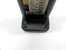 Load image into Gallery viewer, 2005 Harley Sportster XL1200 C Tsm Turn Signal Flasher Module Unit 68980-04 | Mototech271