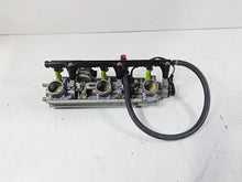 Load image into Gallery viewer, 2006 Yamaha GP1300R Waverunner Throttle Body Fuel Injector Set 60T-13750-00-00