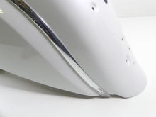 Load image into Gallery viewer, 2020 Indian Roadmaster Rear White Fender Tire Hugger -Read 1024556-329 8475822