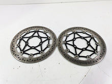 Load image into Gallery viewer, 2019 Triumph Speed Triple RS 1050 Front Brake Disc Set 320mm 4.4mm T2022058
