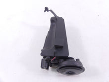 Load image into Gallery viewer, 2019 Harley Softail FXBB Street Bob Horn With Cover And Wiring 69201654