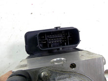 Load image into Gallery viewer, 2015 Harley Touring FLHXS Street Glide Abs Brake Pump Module Unit 41100013A