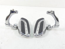 Load image into Gallery viewer, 2007 Harley FLHTCU SE2 CVO Electra Glide Passenger Floor Board 50819-07 50823-07 | Mototech271